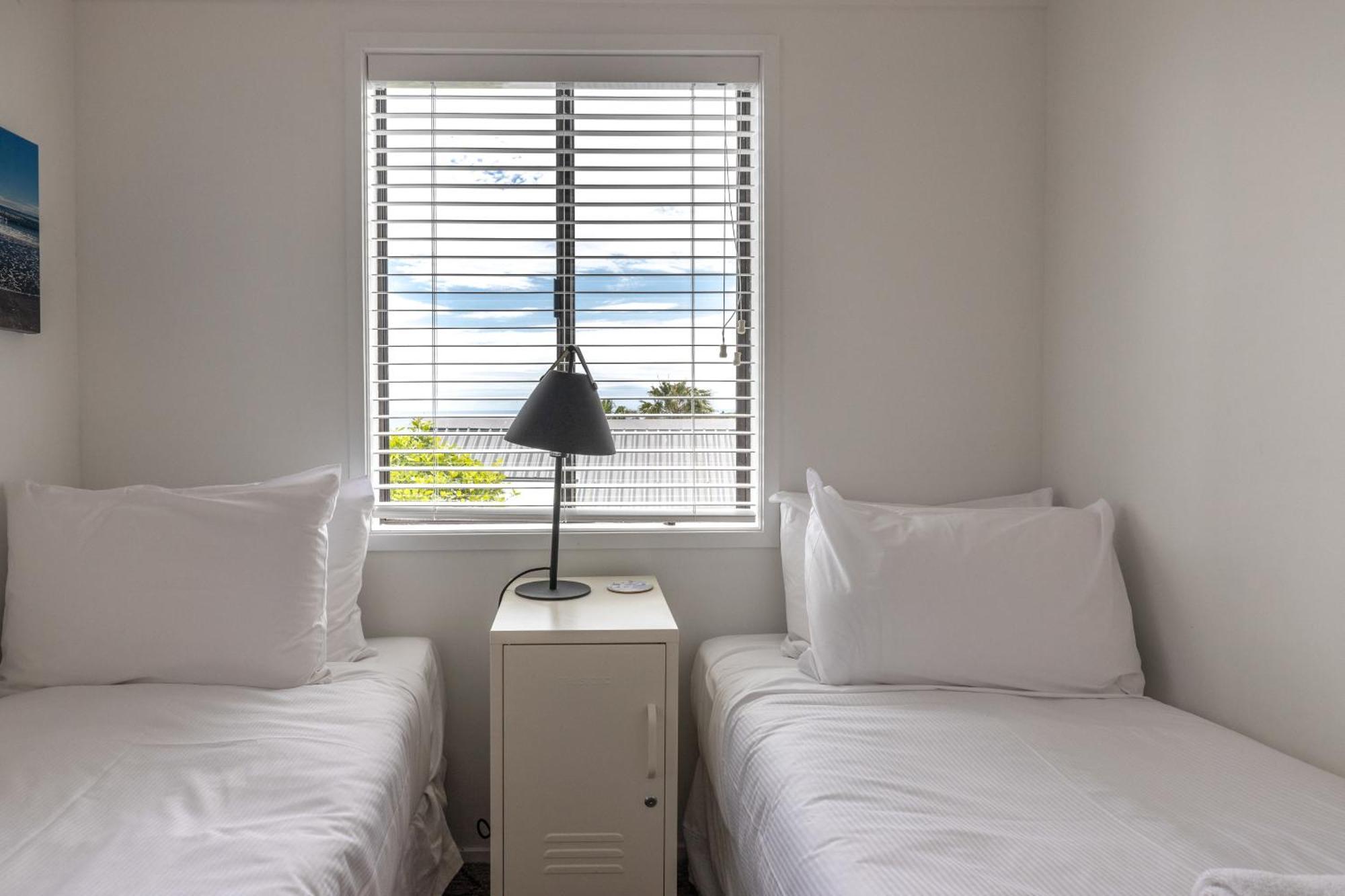 Palm Beach Seaviews With A Touch Of Luxury Awaits Exterior photo